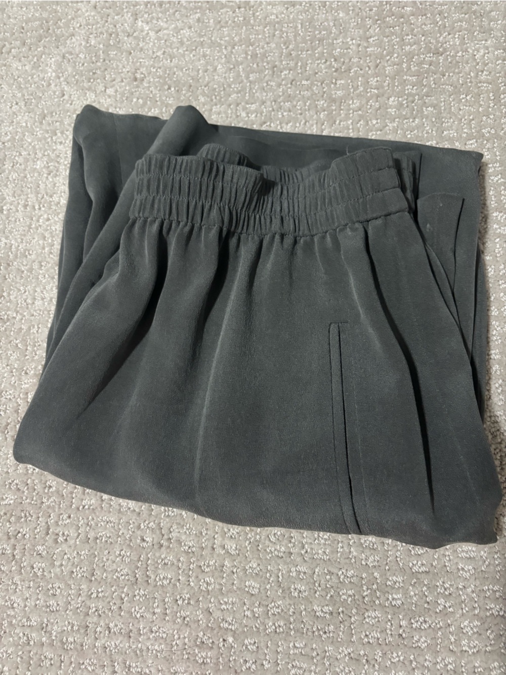 Dana Buchman Charcoal Gray Wide-Leg 100% Silk Pants